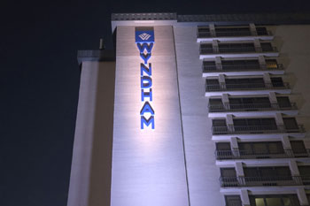 DVT Light PJ-5 RGBW Outdoor LED Wash Lights shining on Wyndham logo Wyndham I-Drive Avanti Resort & Conference Center, Orlando, Florida