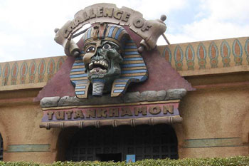 entrance of Challenge of Tutankhamon Dark Ride, Walibi Belgium