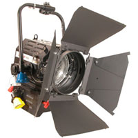 Fresnel 7inch 2kw w/barndoors + color frame - no lamp - no plug